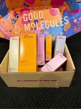 Good Molecules Colorful Branded Box - Multicolor 6 new skincare products